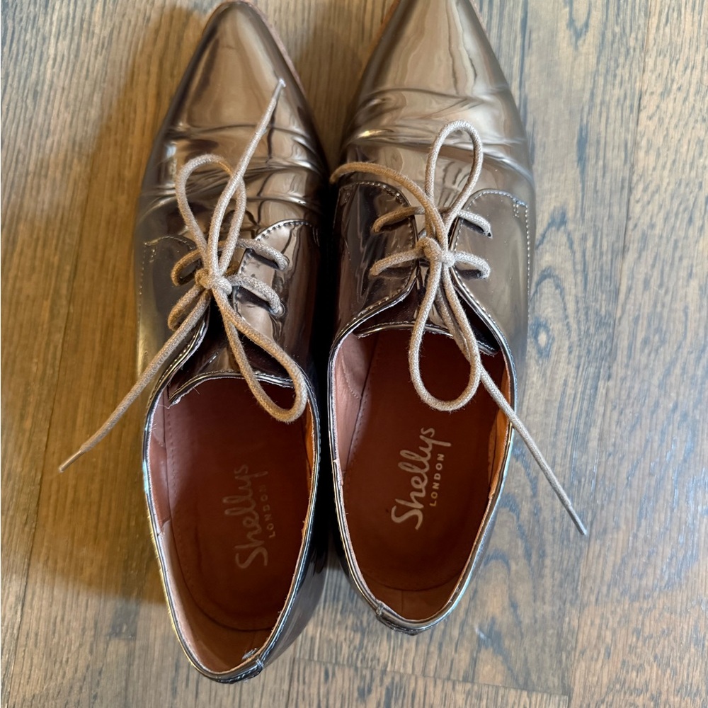 Shellys London lace-up oxford shoes in silver metallic. Size 9. - Picture 6 of 6